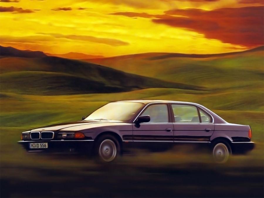  BMW 7-Series 1994 года  (фото 2 из 4)